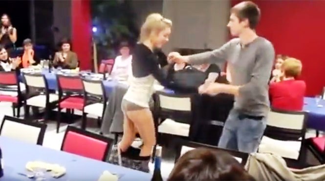 10 πραγματικά άβολες στιγμές μέσα σε ένα Βίντεο!