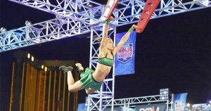 Η απίστευτη ξανθιά «Ninja Warrior» που τρέλανε το διαδίκτυο (Video)