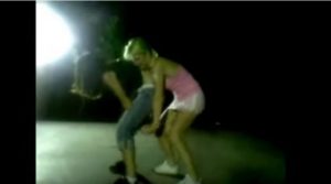 Η βλακεία σε όλο της το μεγαλείο! (Video)
