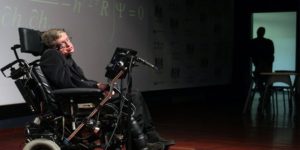 Η «προφητεία» του Χόκινγκ για την επικίνδυνη «φυλή υπερανθρώπων»
