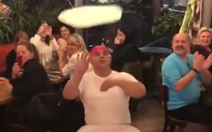 Ο αληθινός ζογκλέρ της πίτσας