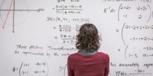 Η μαθηματική εξίσωση που δίχασε το twitter - 16 ή 1 είναι η απάντηση;