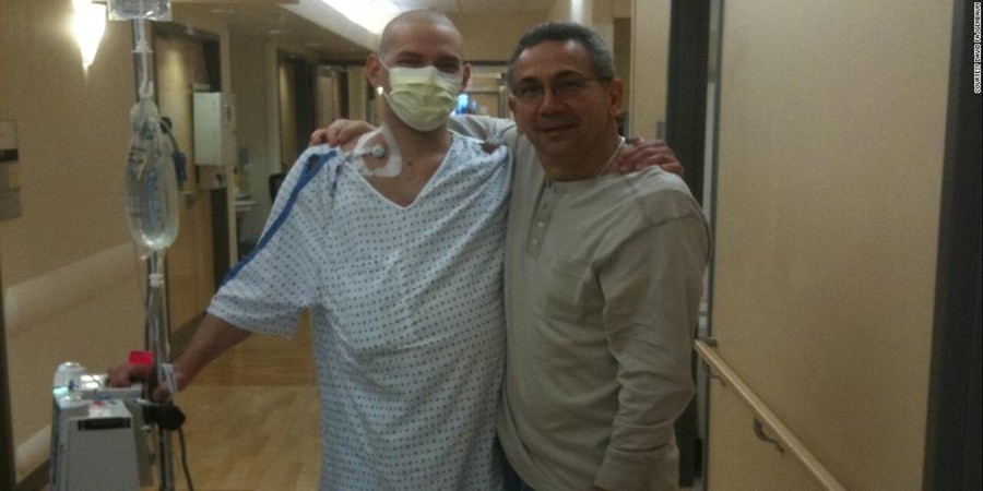 Αρνήθηκε να πεθάνει: Φοιτητής με σπάνια ασθένεια θεράπευσε τον εαυτό του