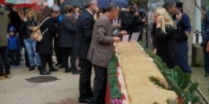 Μελομακάρονο γίγας διεκδικεί θέση στο βιβλίο Γκίνες