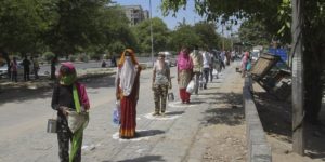 Μυστήριο με τη… μείωση των θανάτων στην Ινδία