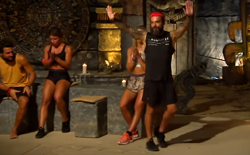 Survivor: Το Twitter αποχαιρετά τον Τριαντάφυλλο – «Φιλάκια ρουφηχτά»