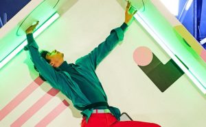 GNTM: Το Τwitter αντιδρά στις παράξενες πόζες – «Σερβιτόρος επαρχιακής ταβέρνας σε τριήμερο που πλακώνουν Αθηναίοι»