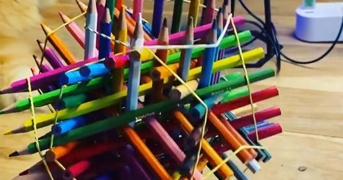 Το εντυπωσιακό Hexastix με τις ξυλομπογιές