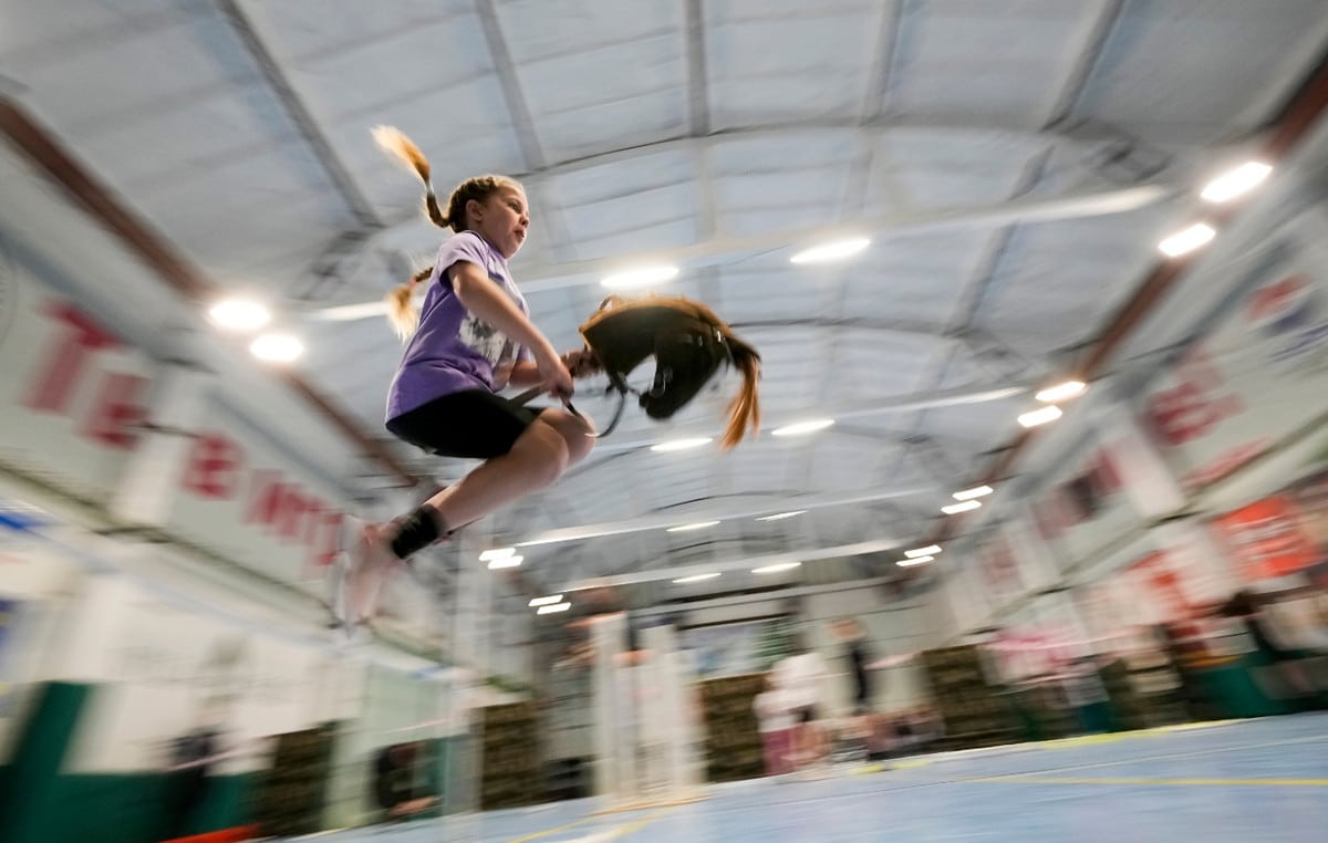 Τι είναι το Hobby Horsing – Πηδάει το άλογο; Πηδάει!