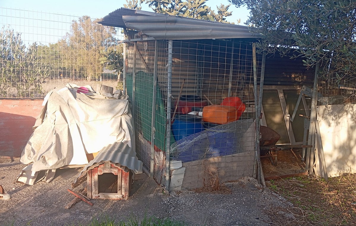 «Απαγορεύονται οι πεθερές»: Η αγγελία-τρολάρισμα για σπίτι στα Χανιά που σατιρίζει τις παράλογες απαιτήσεις των ιδιοκτητών
