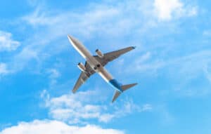 Πιλότος εξηγεί γιατί δεν πρέπει να αλλάζεις θέση στο αεροπλάνο κατά την απογείωση