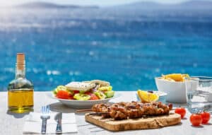 Ένα «λουκάνικο άψητο» ζήτησαν οι πελάτες σε εστιατόριο στο Κολυμπάρι
